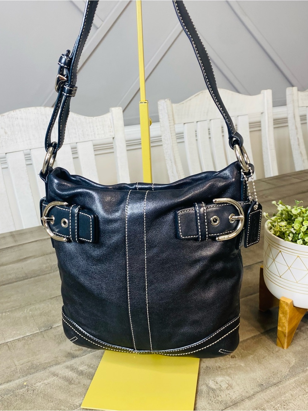 Vintage Coach Soho Black Leather Slim Duffle Shoulder Bag White Stitch 1453 Y2K - Picture 2 of 10